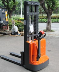 雙十一大促即將來臨，您準(zhǔn)備好電動(dòng)液壓搬運(yùn)車了嗎